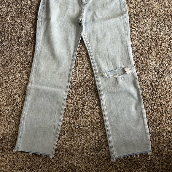 NEW Size 26 Abercrombie Cropped Holey Jeans - Picture 4 of 5